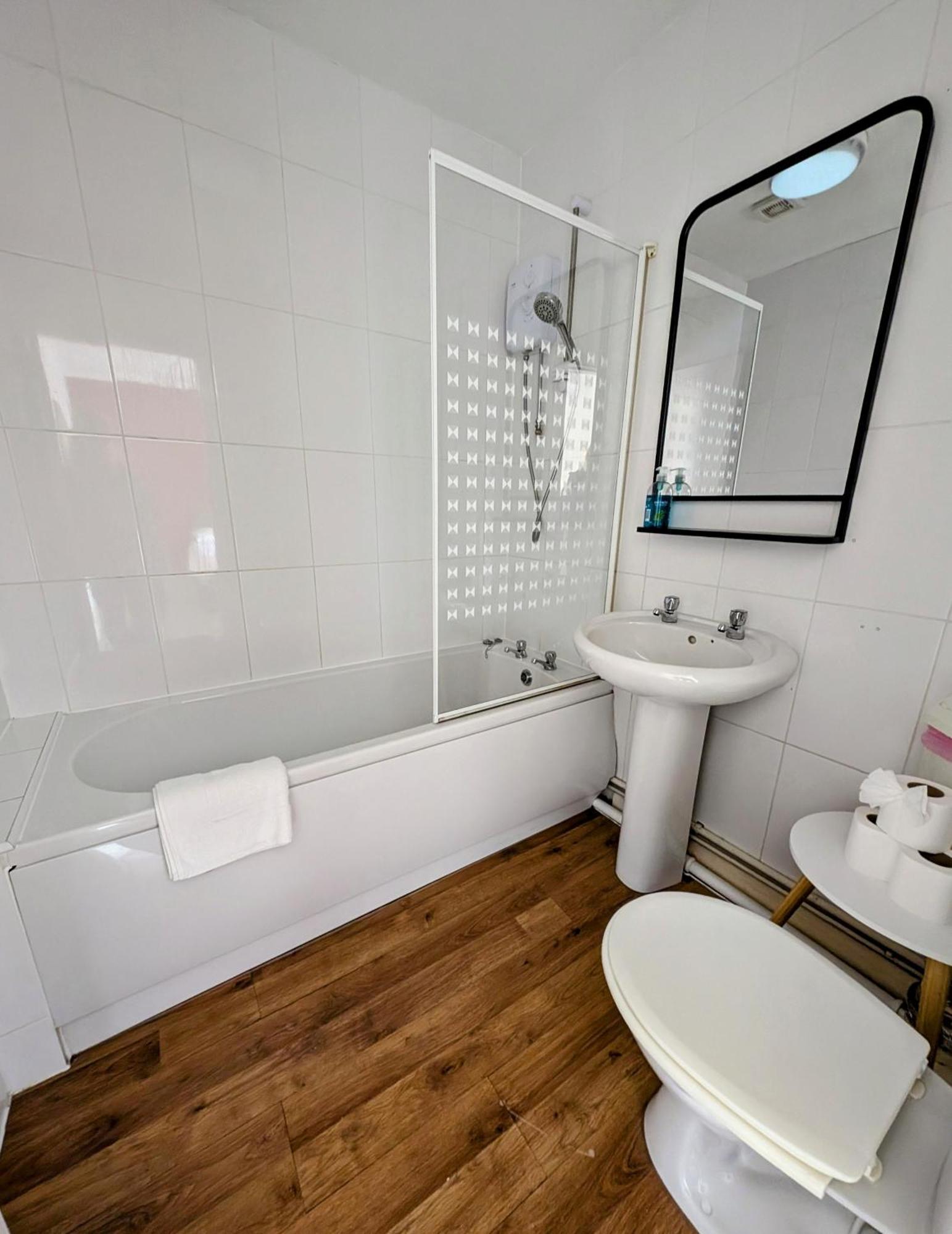 Oyo Aparthotel Hathern Екстер'єр фото