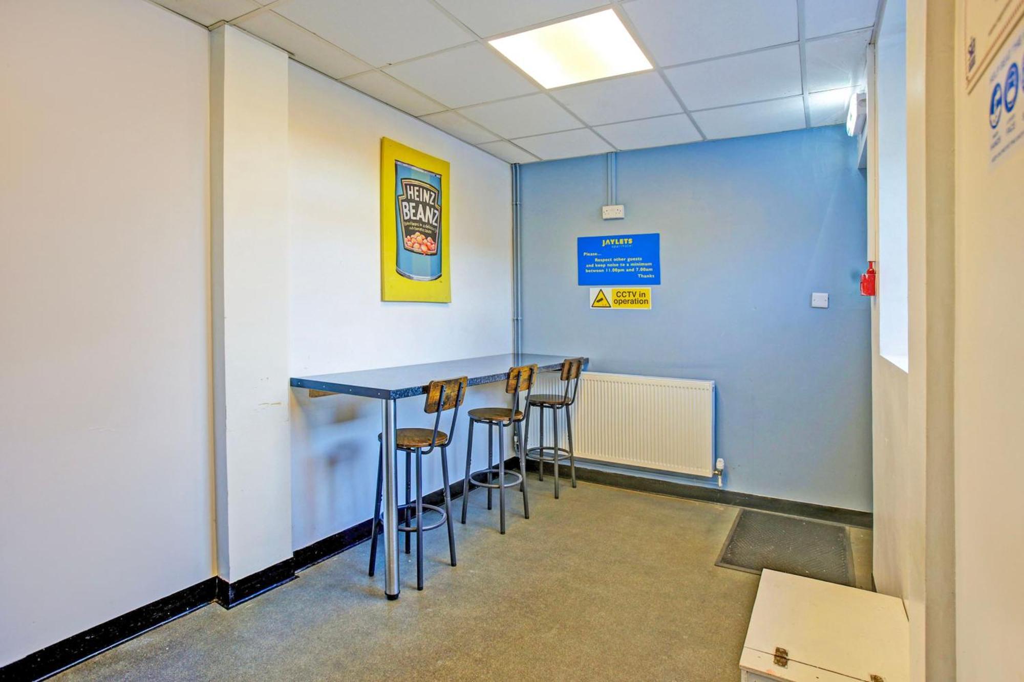 Oyo Aparthotel Hathern Екстер'єр фото
